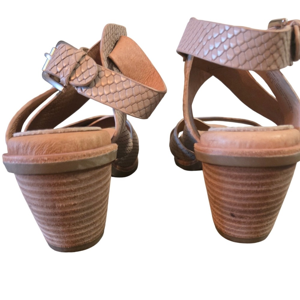 Sofft Leather Block Heel Sandals Women's 8 Nude Snake‎ Embossed Comfort Strappy - Picture 4 of 9